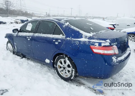 2011 Toyota Camry Le z USA, uszkodzony, nr VIN 4T1BF3EKXBU709898